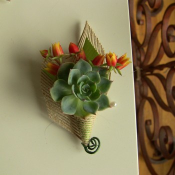 succulent-boutonniere